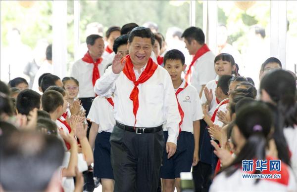 习近平到北京市海淀区民族小学参加庆祝“六一”国际儿童节活动