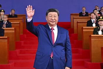 习近平出席西藏自治区成立60周年庆祝大会
