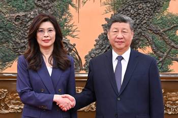 习近平总书记会见中国国民党主席郑丽文