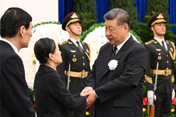 朱镕基同志遗体在京火化 习近平等到八宝山革命公墓送别